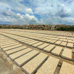 宜宾 黄金麻荔枝面花岗岩石材地铺石防护中