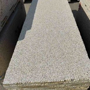 宜宾 黄金麻花岗岩荔枝面毛板，半成品