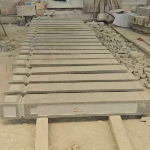 宜宾 芝麻白异形加工雕刻-栏杆大柱，方柱