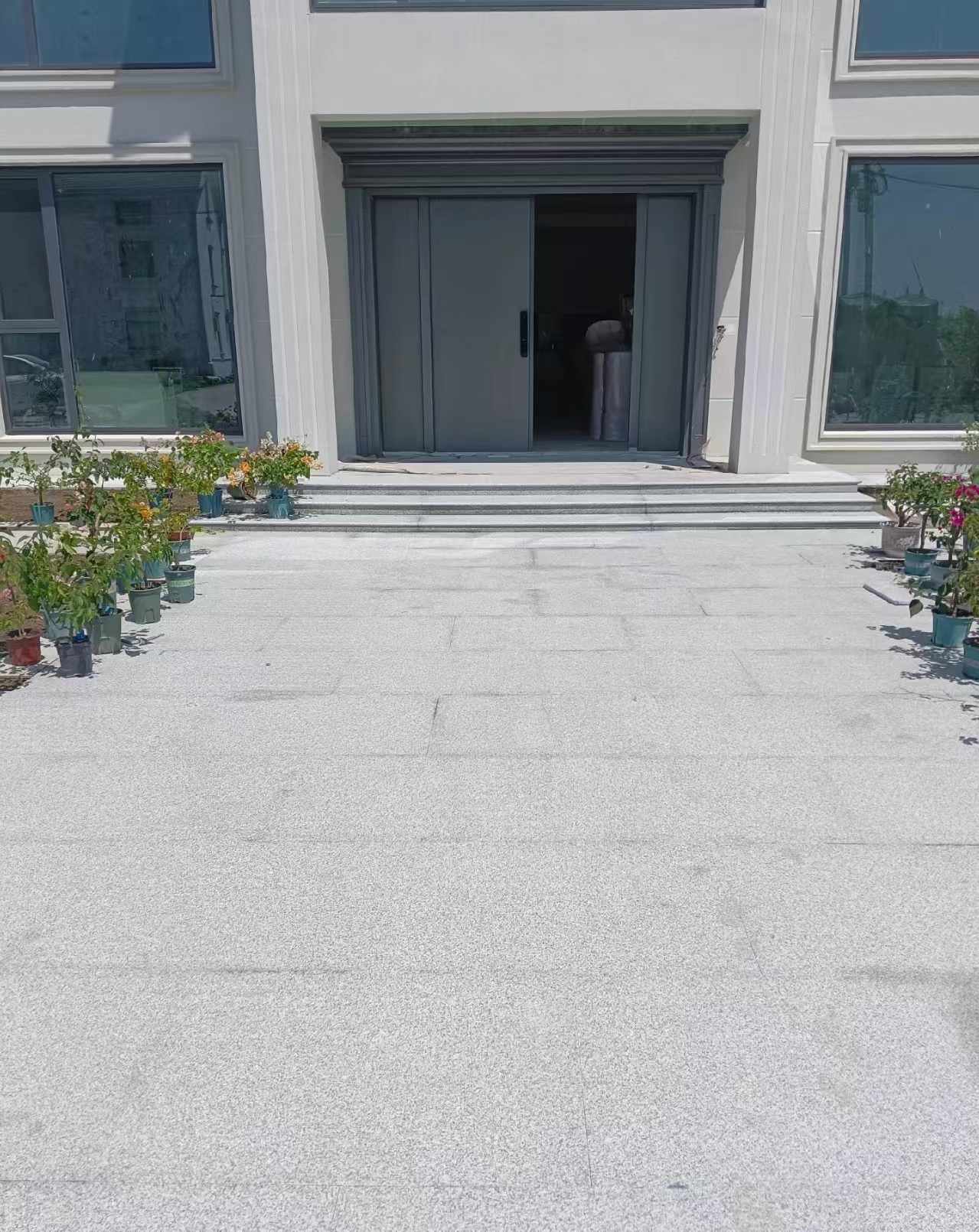 宜宾 芝麻白花岗岩地铺石地面铺装