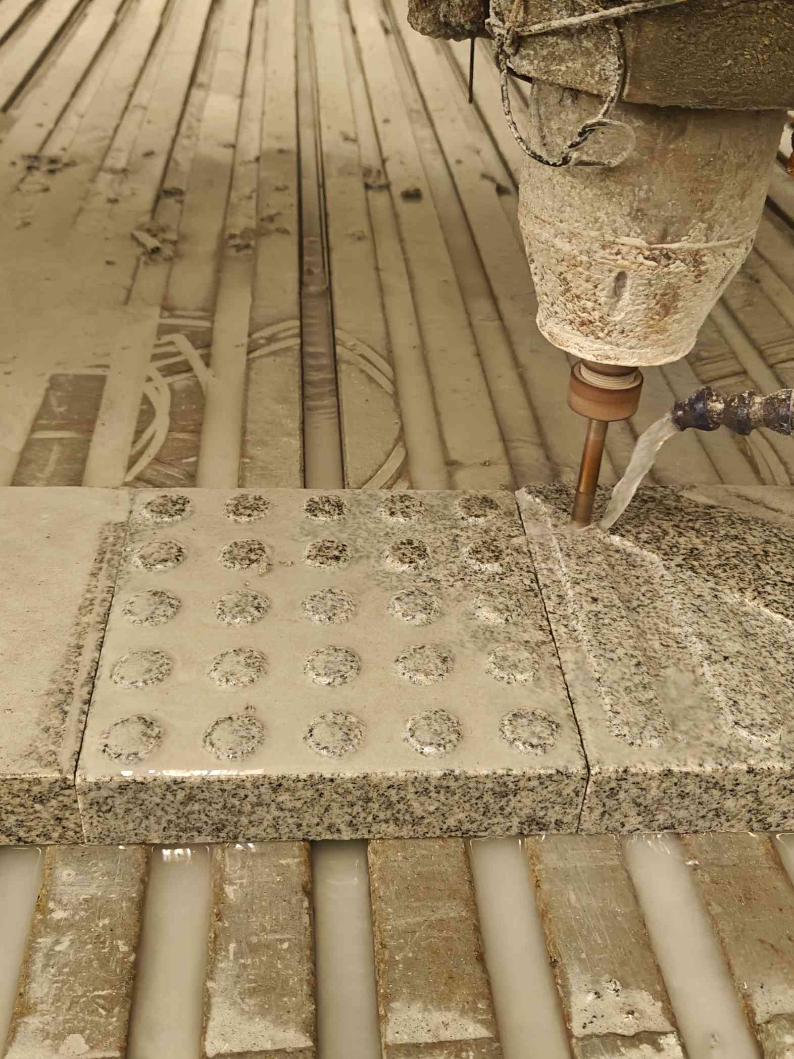 宜宾 芝麻白花岗岩石材盲人石、盲道石、盲点石