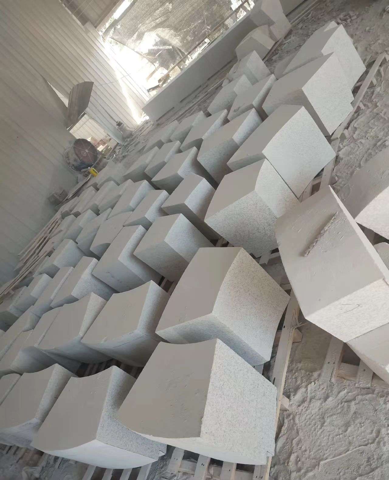 宜宾 白麻花岗岩异形坐凳