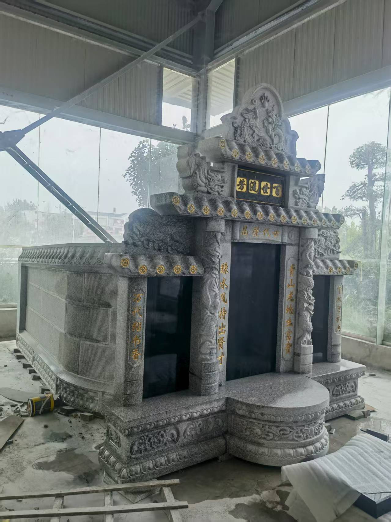 宜宾 芝麻白墓碑效果展示图