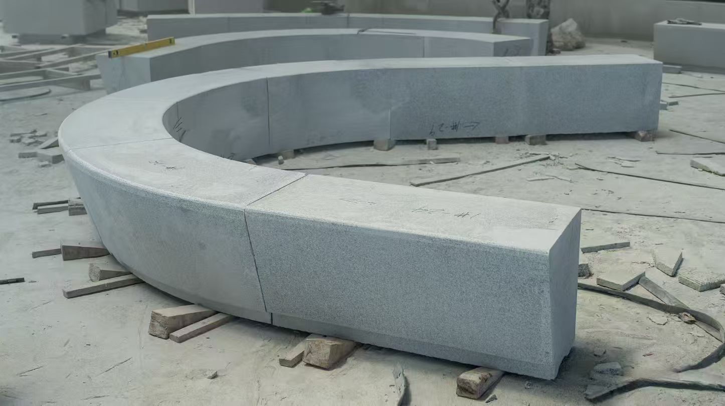 宜宾 芝麻白花岗岩光面弧形坐凳