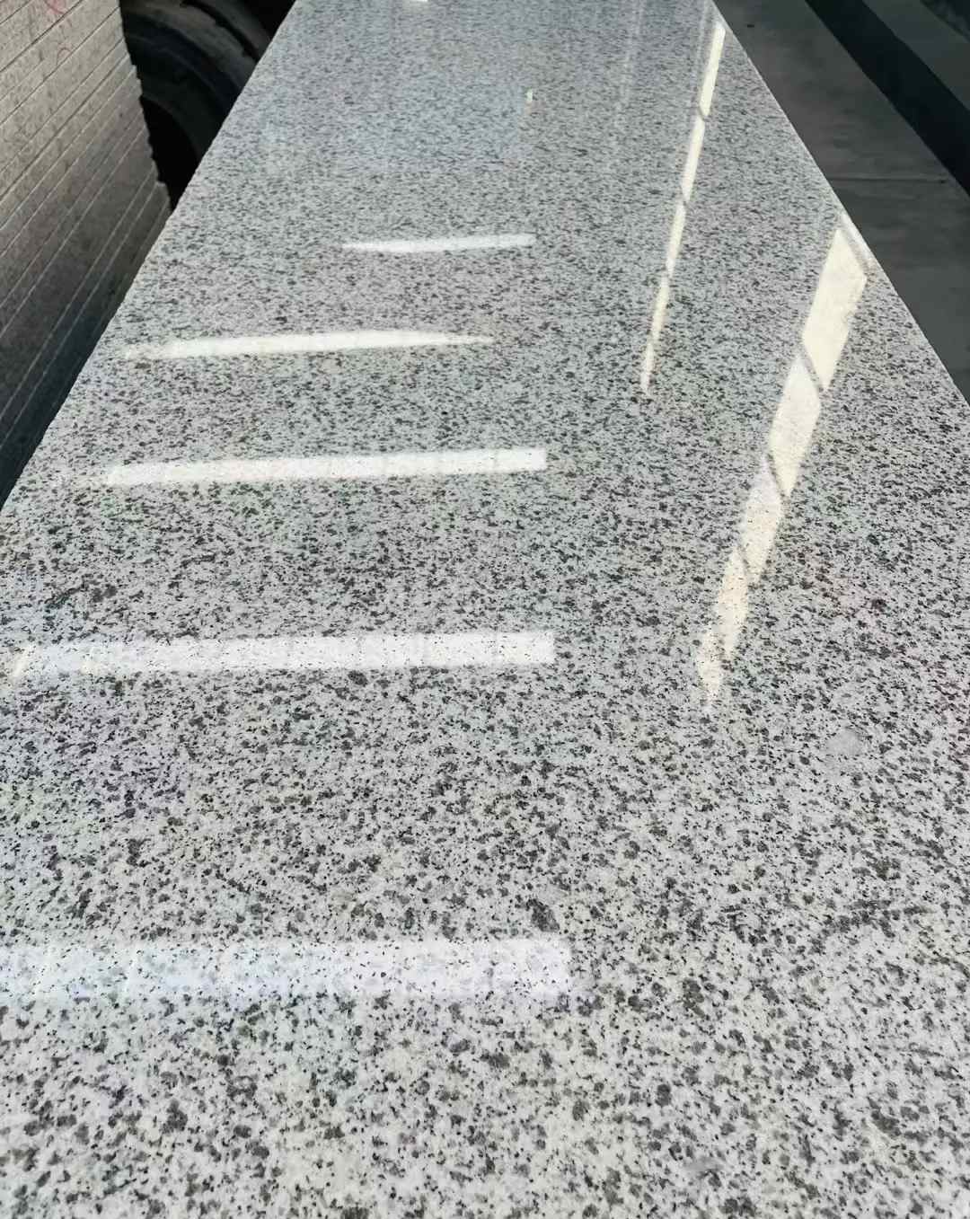 宜宾 白麻花岗岩光面毛板