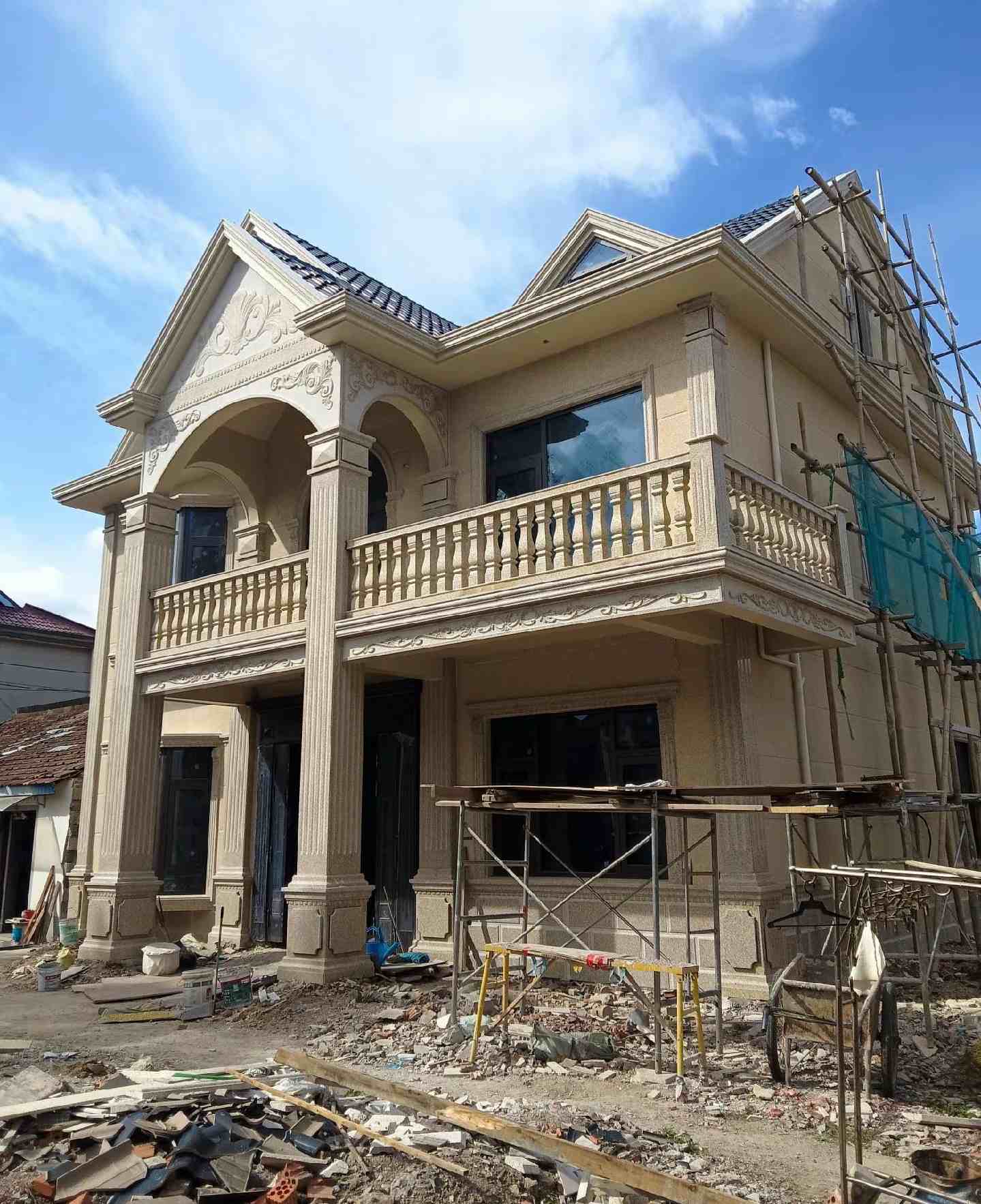 宜宾 黄金麻花岗岩石材私人别墅雕花门楼柱阳台栏杆