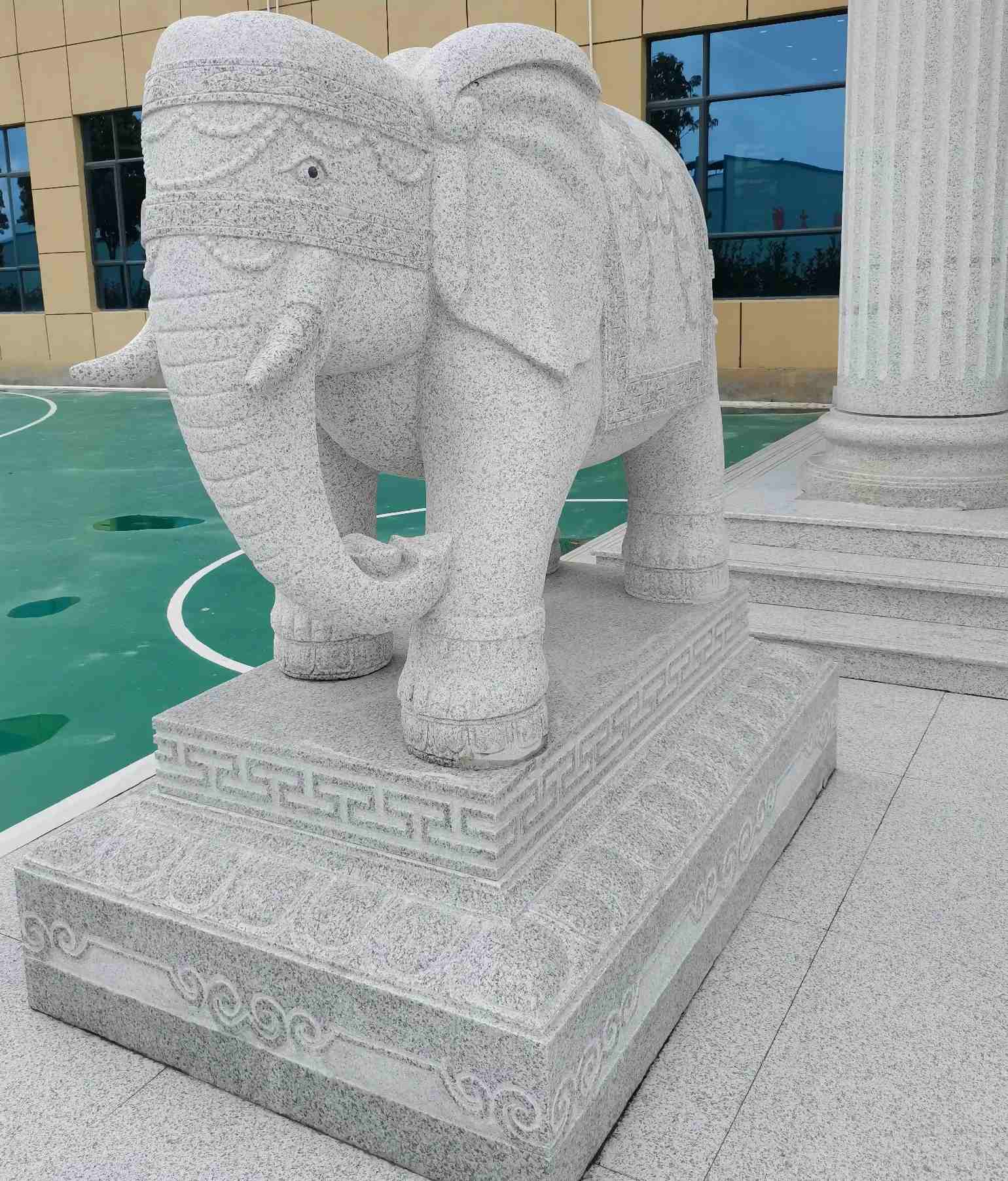 宜宾 白麻花岗岩动物异形石雕-大象
