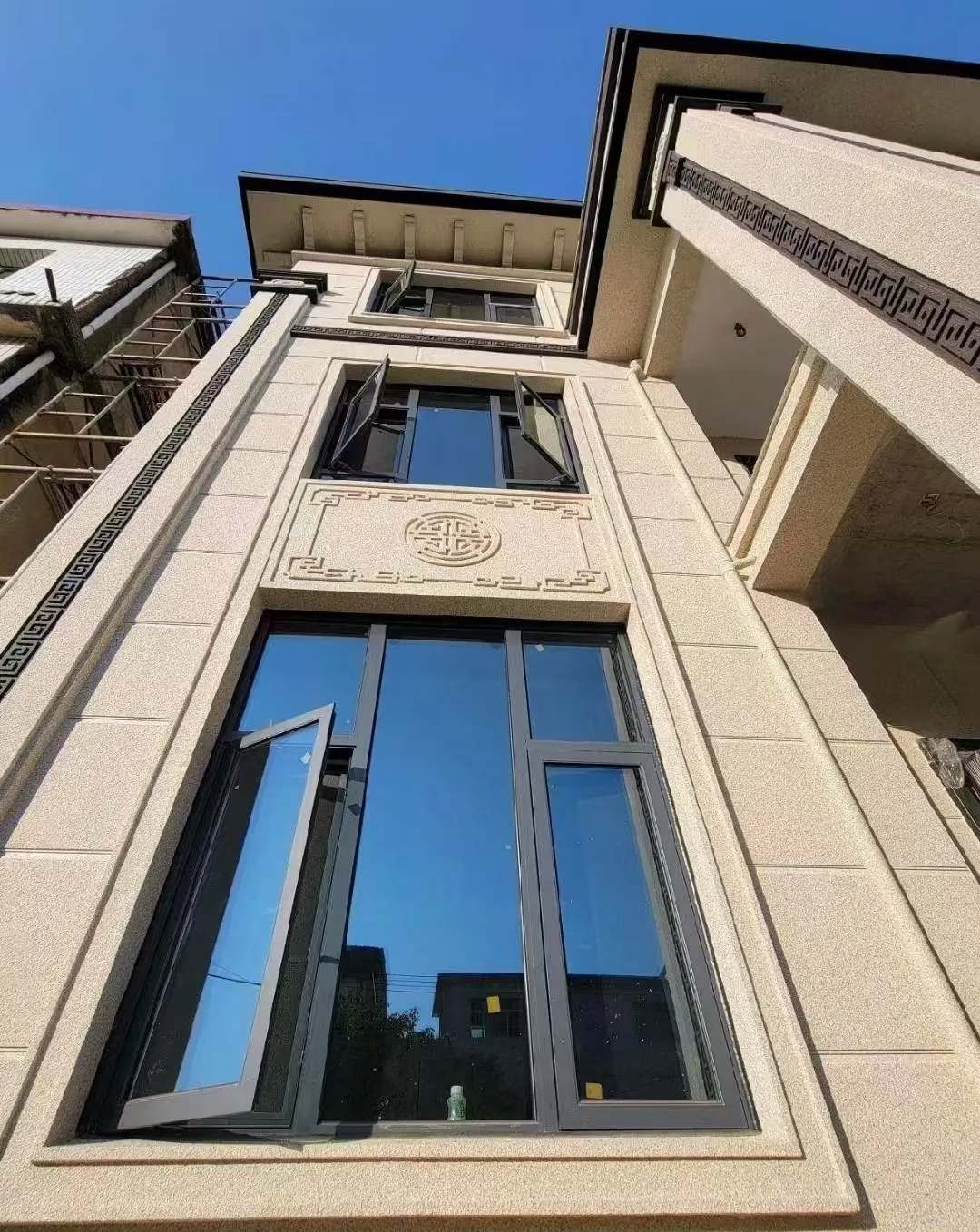 宜宾 黄金麻荔枝面别墅外墙干挂效果展示