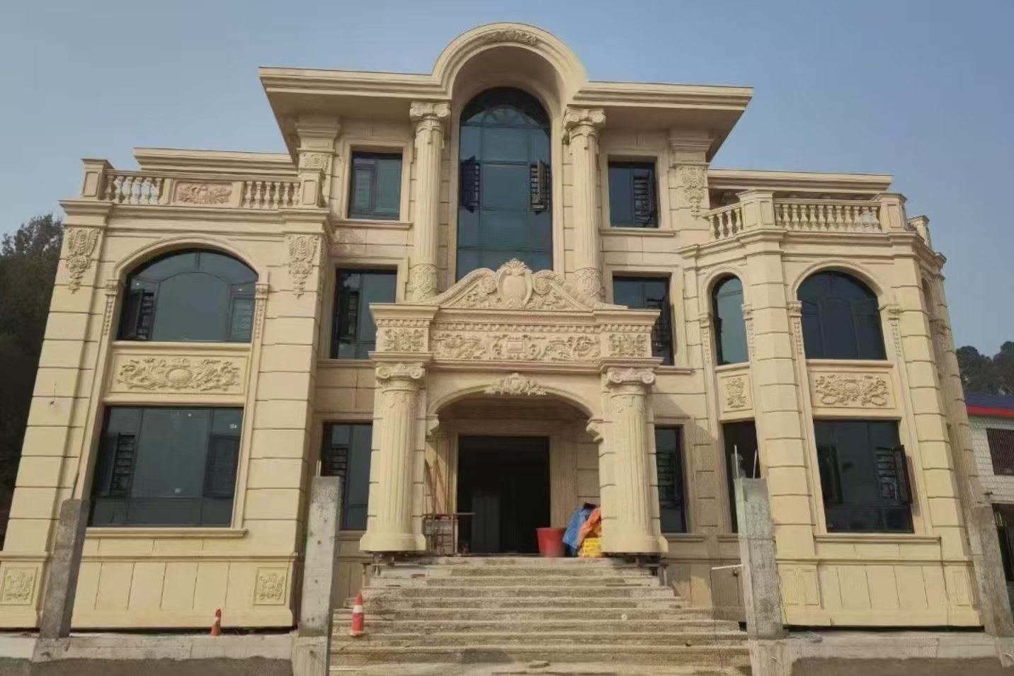 宜宾 黄金麻花岗岩别墅外墙干挂